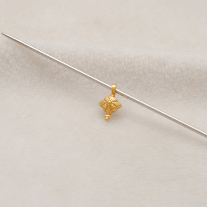 18K Solid Yellow Gold Floral Charm Pendant 9x6mm