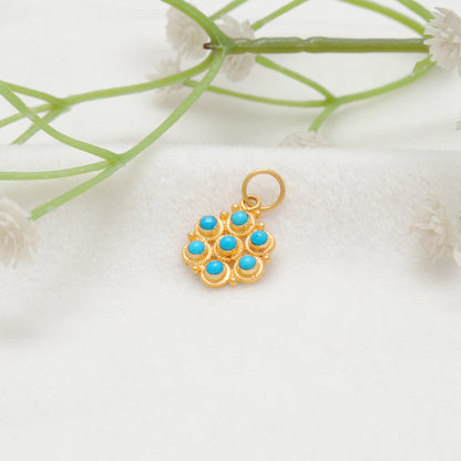 Antique Style 18k Yellow Gold Pendant With Stone