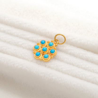 Antique Style 18k Yellow Gold Pendant With Stone
