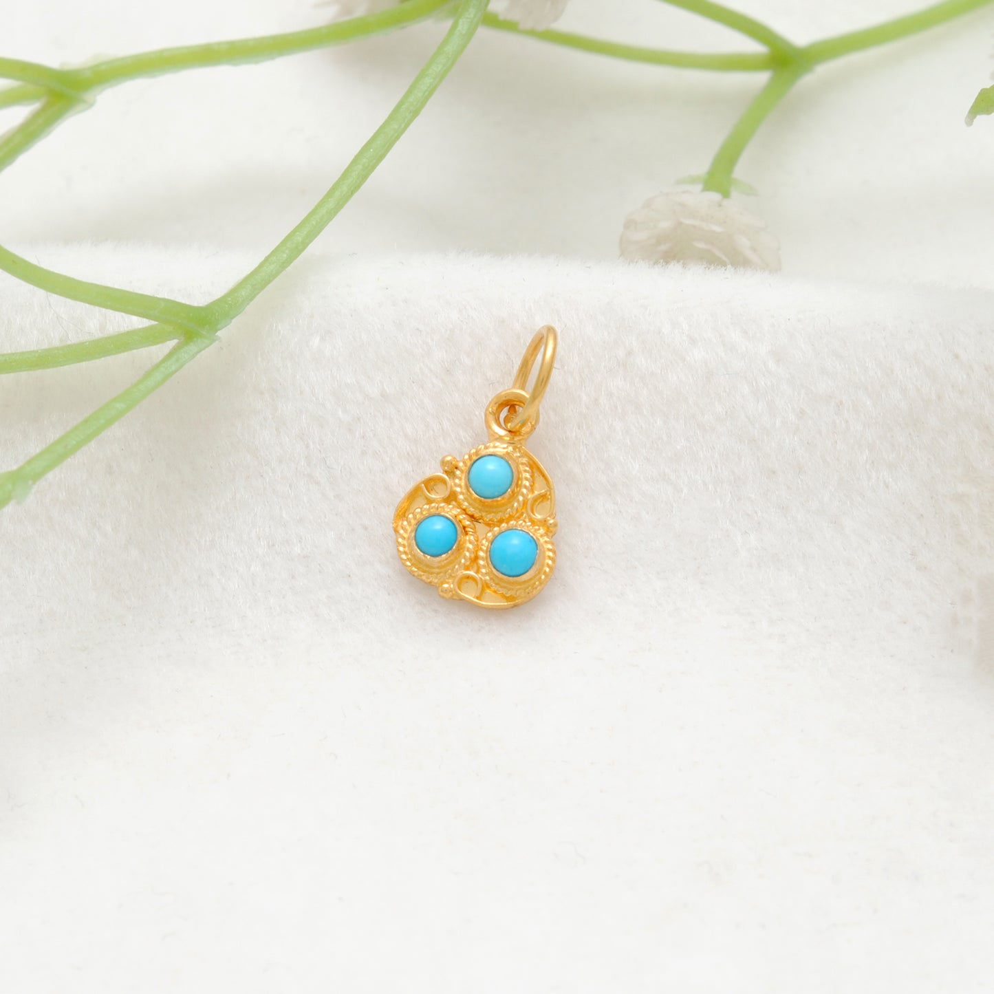 18k Solid Yellow Gold Charm Pendant with Stone 10mm
