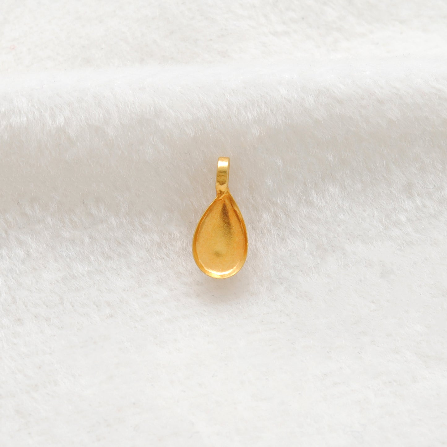 18k Yellow Gold Tear Drop Stone Charm Pendent 7mm