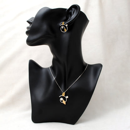 925 Sterling Silver Pearl Enamel Pendant Set – Leaf Design