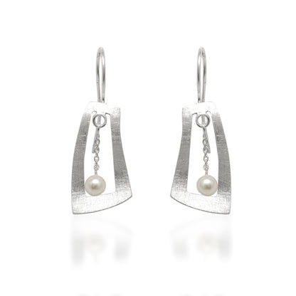 925 Sterling Silver Pearl Pendant & Earrings Set
