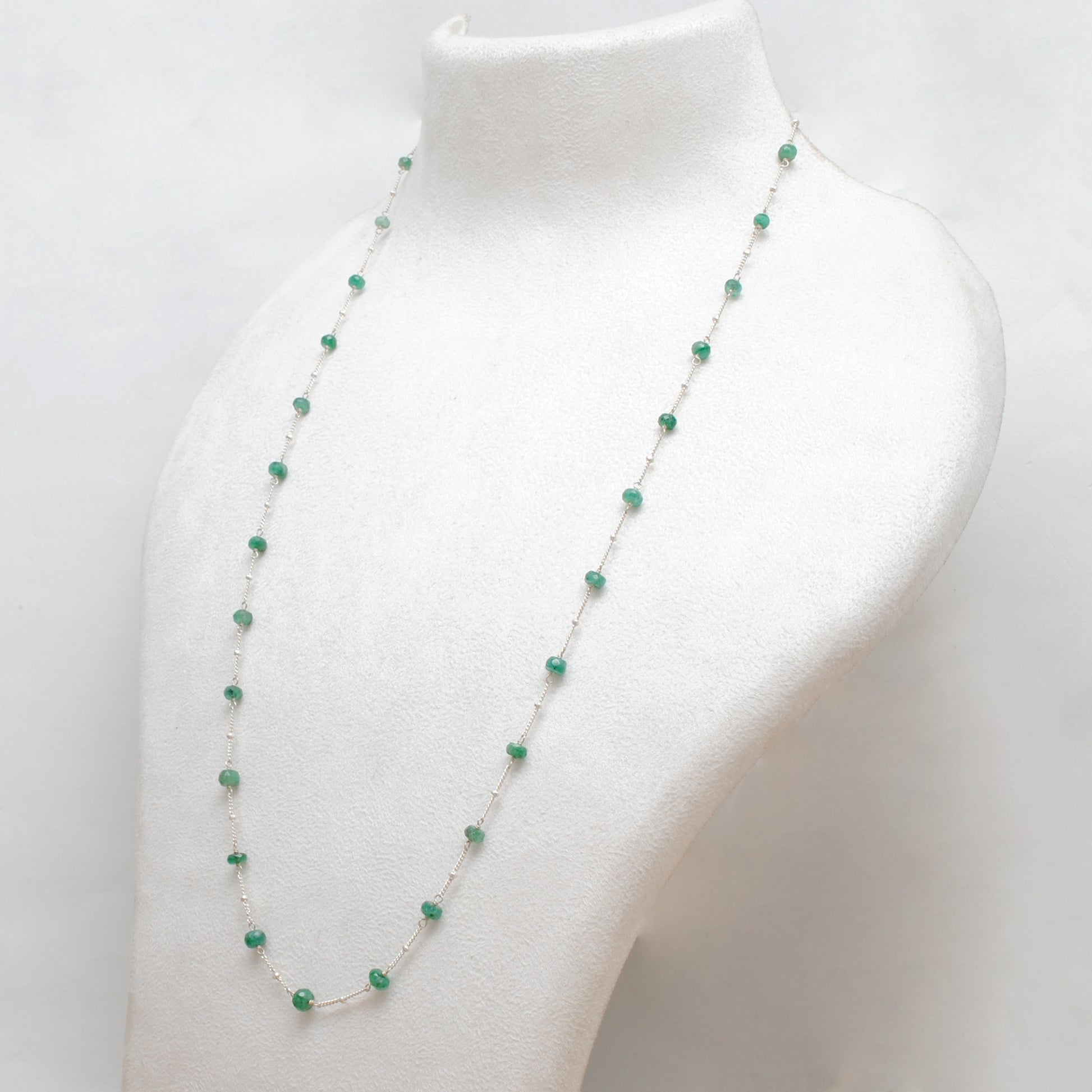 Emerald Beaded Choker Chain Necklace - Worn Neck View Collarbone