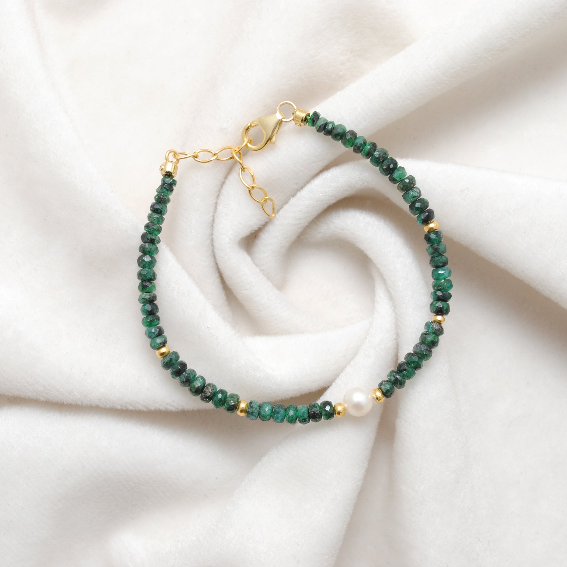 Emerald Pearl Bracelet Gift for Her - Angle View