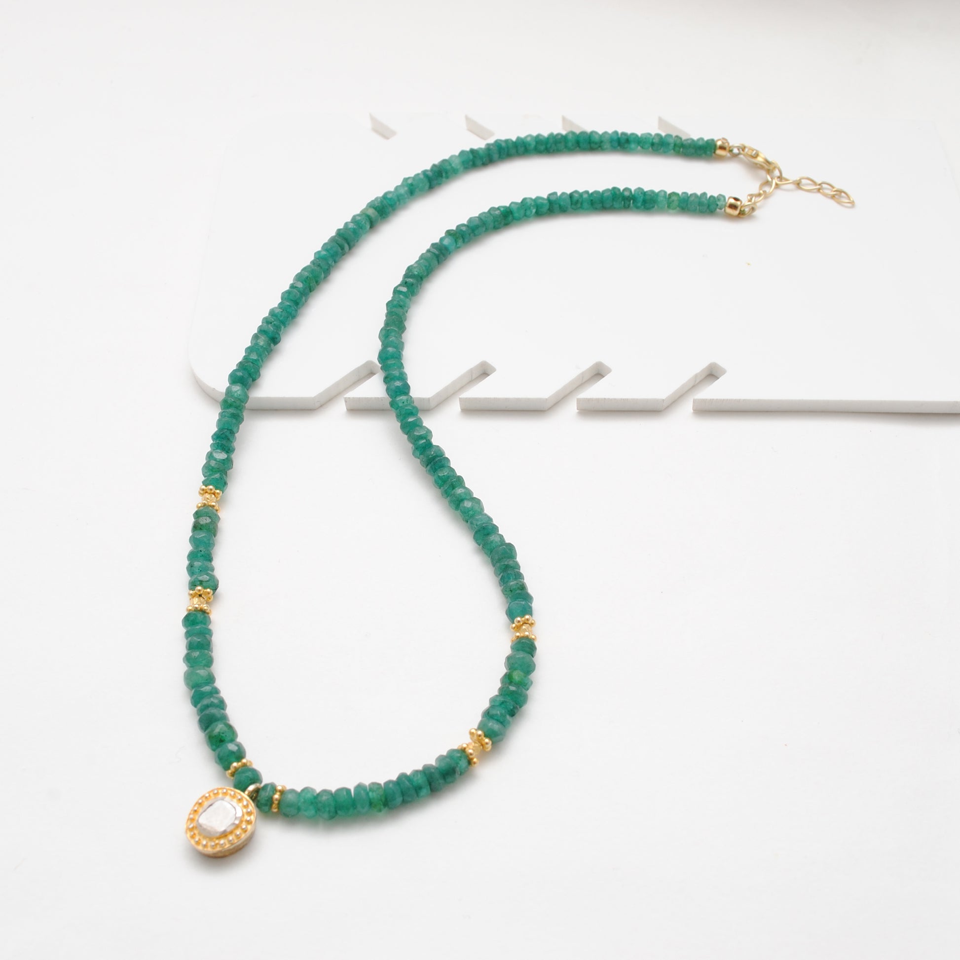 Faceted Emerald Gold Necklace May Birthstone Gift - Clasp Detail