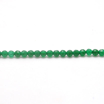 Green quartz 4mm round beads - close-up apple green sparkle
