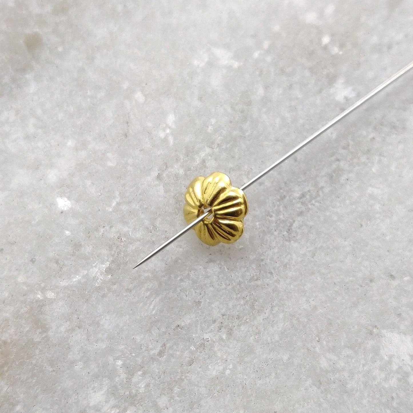 Handmade 18K gold bead cap 5mm - overhead view