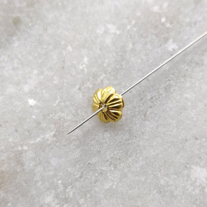 Handmade 18K gold bead cap 5mm - overhead view