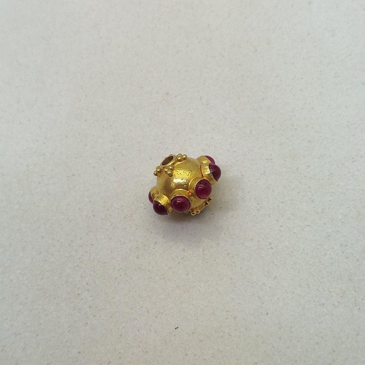 18k Solid Yellow Gold Ruby Round Flower Spacer Beads 8.4mm - Kanika Creations