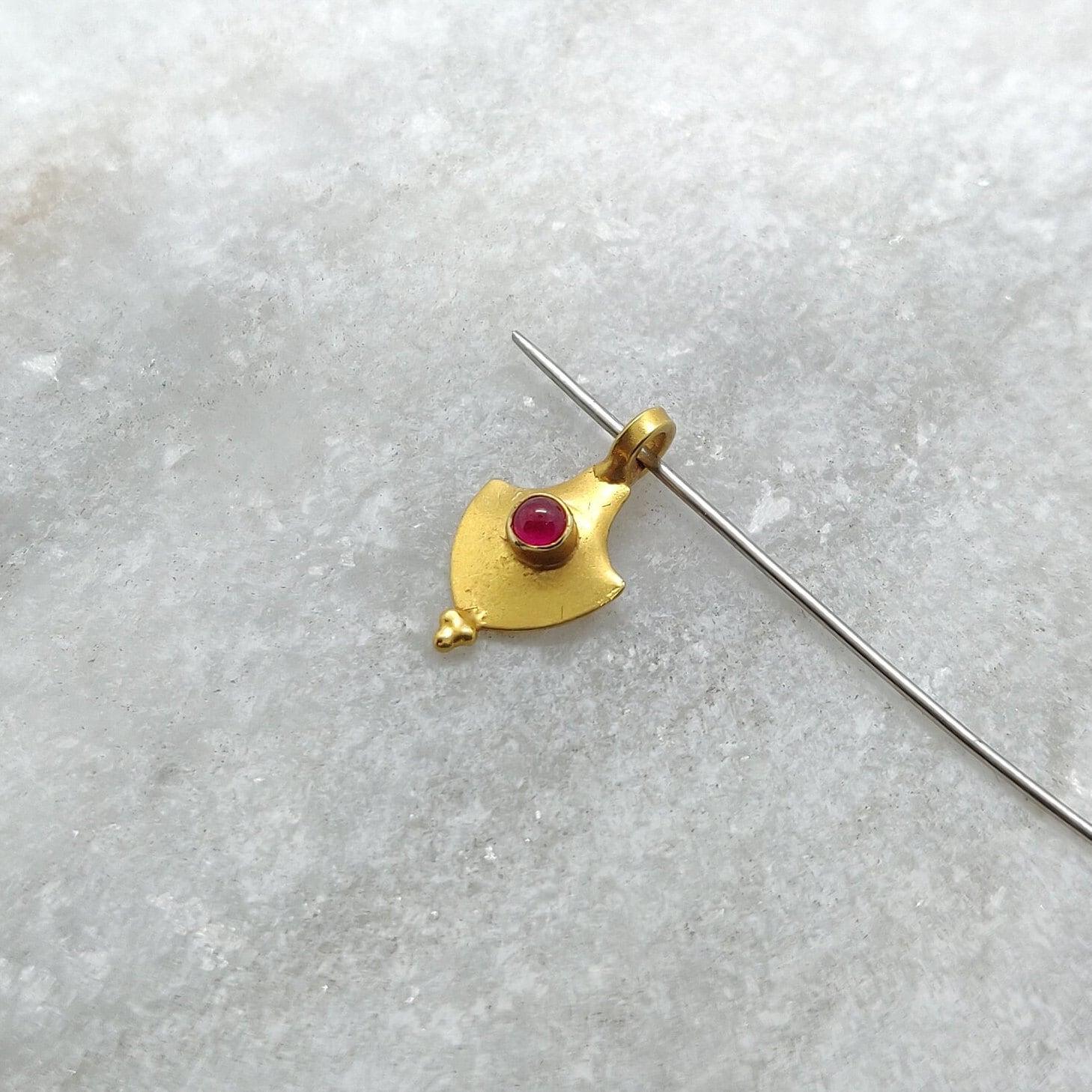 18k Solid Yellow Gold Fancy Stone Studded Charm 7x12mm - Kanika Creations