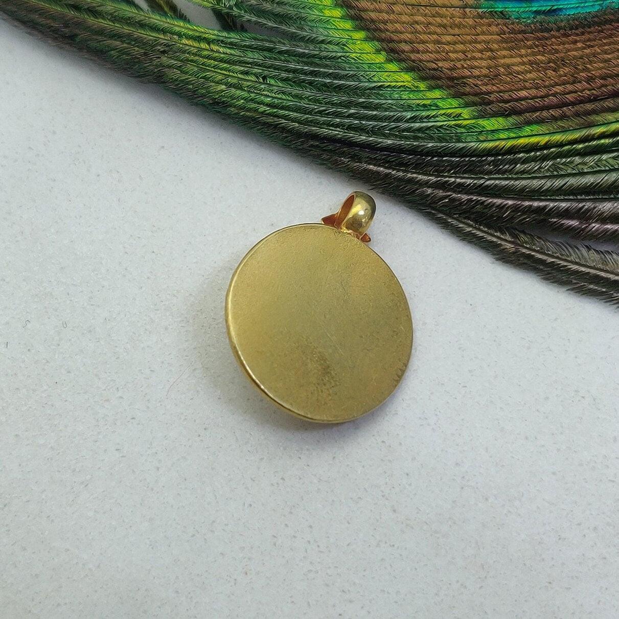 18K Solid Gold Emerald Vintage Pendant - Kanika Creations