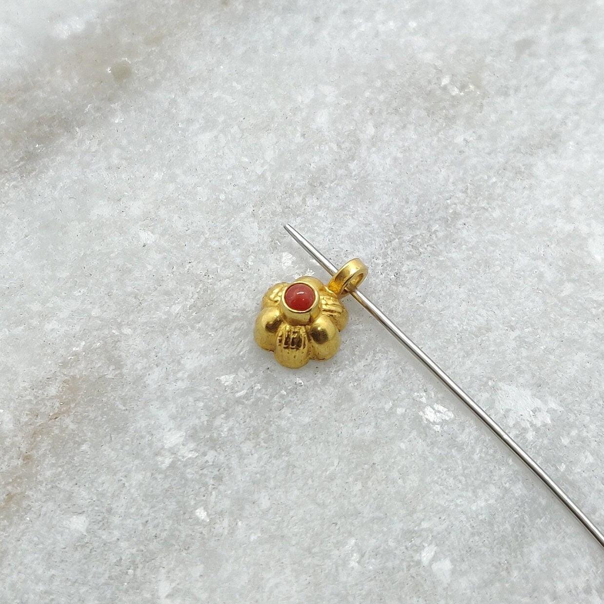 18k Yellow Gold Fancy Coral Charm Pendant 8mm - Kanika Creations