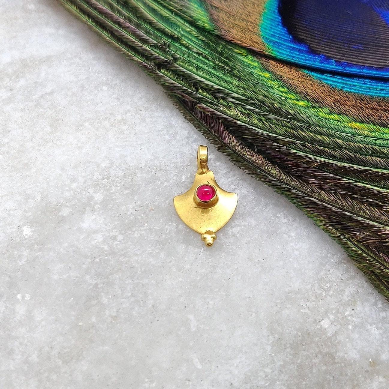 18k Solid Yellow Gold Fancy Stone Studded Charm 7x12mm - Kanika Creations