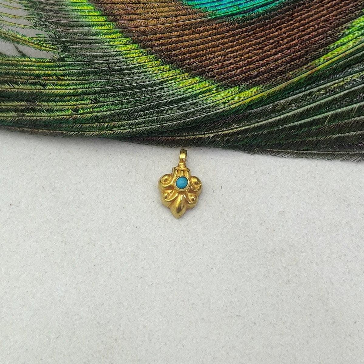 18K Solid Yellow Gold Stone Studded Women Charm Pendant - Kanika Creations