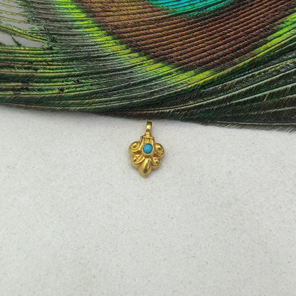 18K Solid Yellow Gold Stone Studded Women Charm Pendant - Kanika Creations