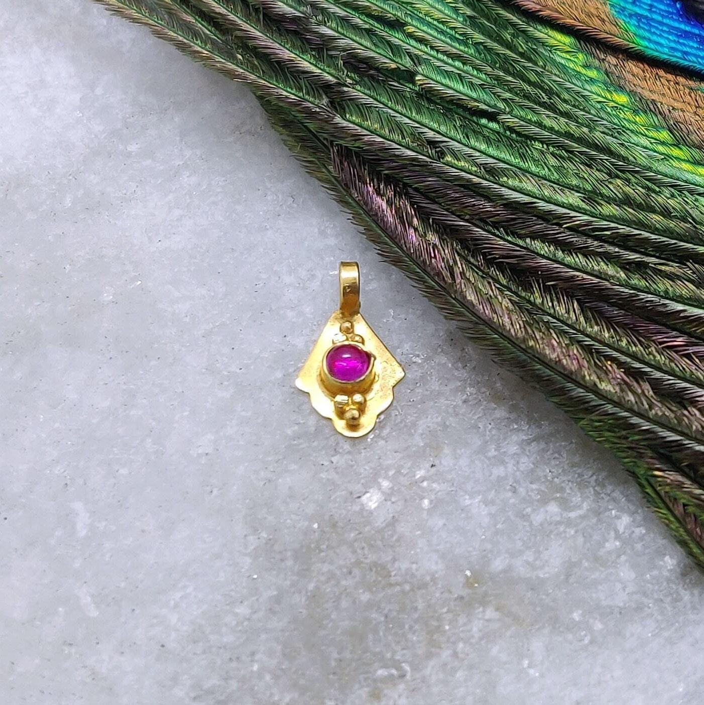 18k Gold Fancy Dainty Charm Pendant Jewelry 9mm - Kanika Creations