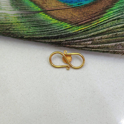 18k Yellow Gold Coral S Clasp Lock Finding 16mm - Kanika Creations