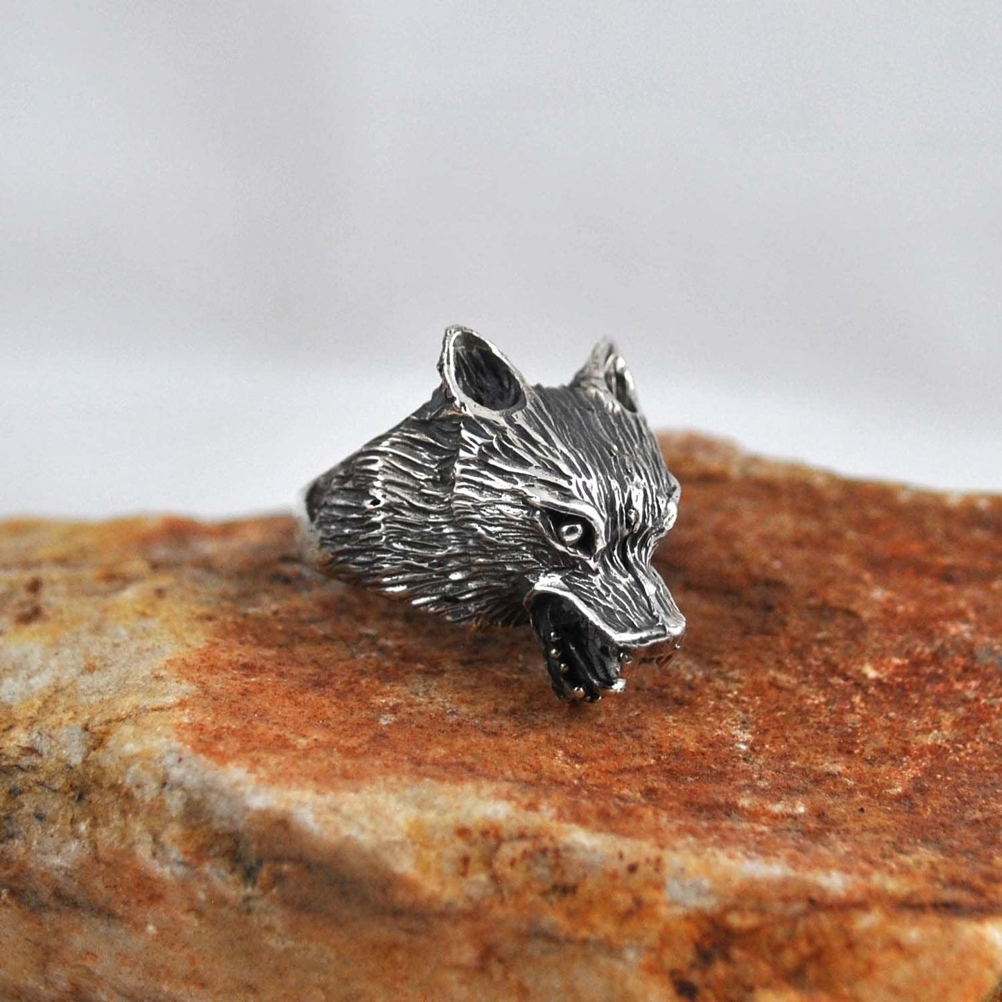 925 Sterling Silver Wolf Ring 11 US - Kanika Creations
