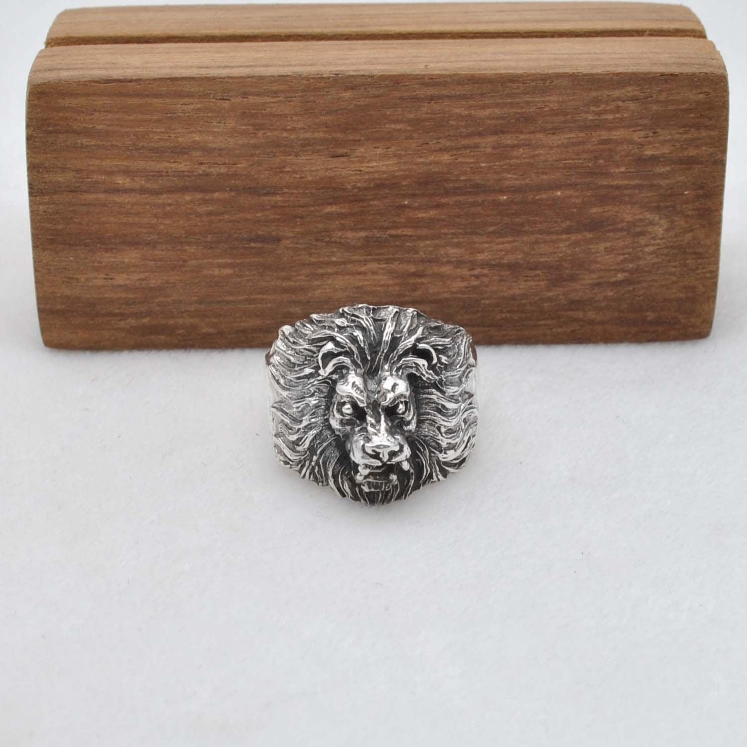 Roaring Lion Silver Ring Size 10 - Kanika Creations