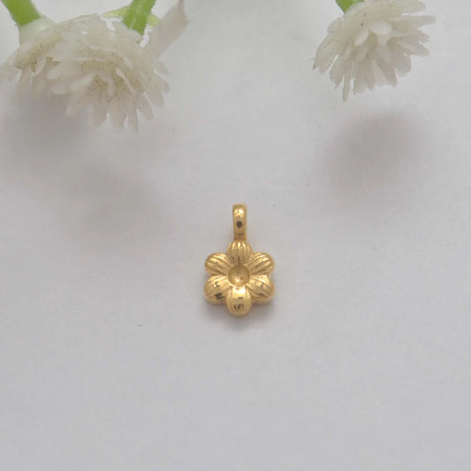 18K Yellow Gold Handmade Flower Charm Pendant