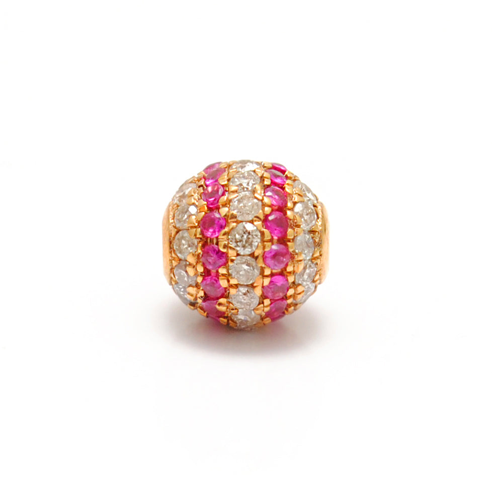 Natural Diamond Ruby Pavé Ball Spacer Bead 14K Gold – Close-Up Detail