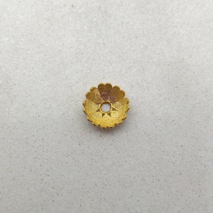Yellow 18K gold end cap - overhead view Jaipur